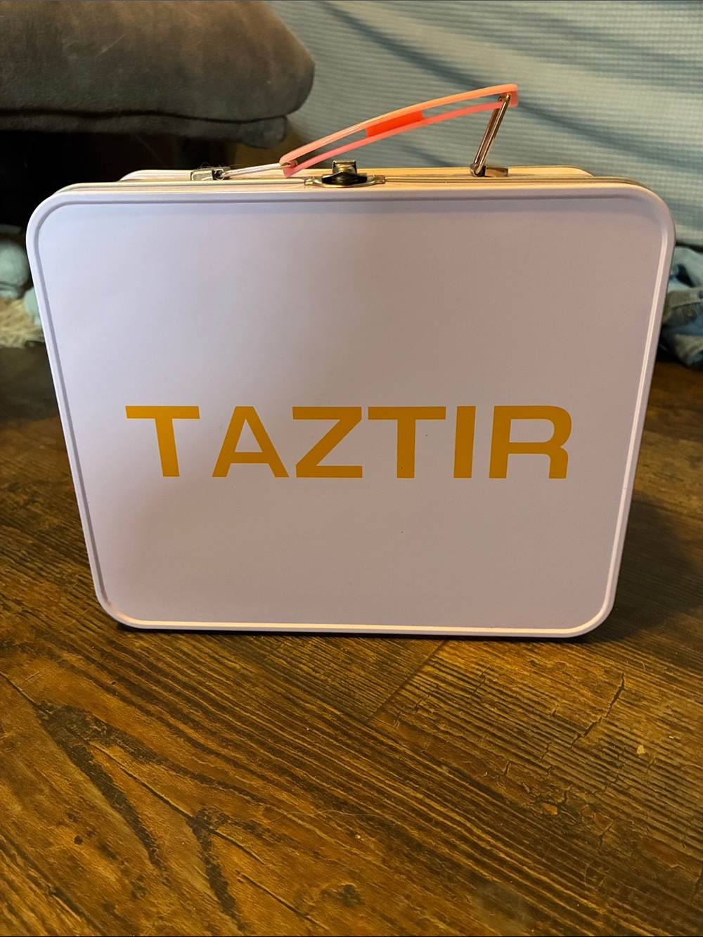 TAZTIR Pink Metal Lunch Box with Razor Bundle Inside
